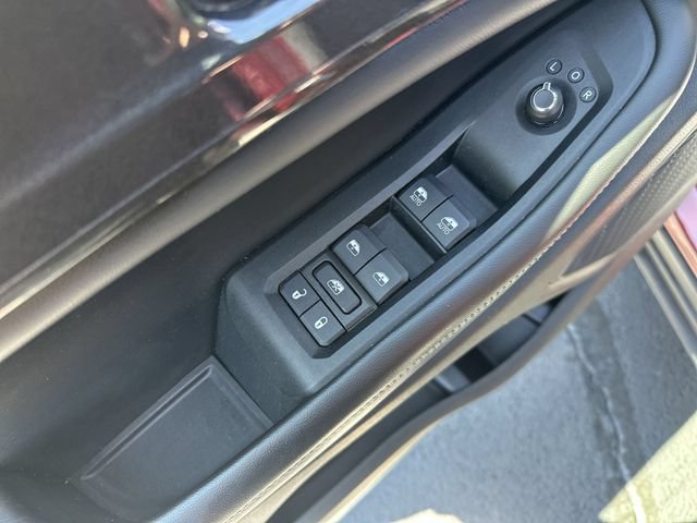 Used 2023 Jeep Grand Cherokee L Laredo AWD/4WD image 17