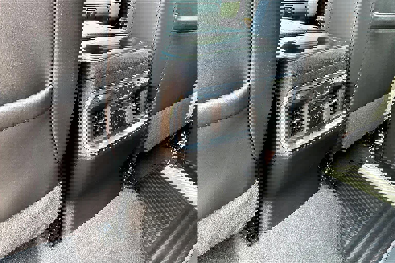 Used 2023 Chevrolet Silverado 3500 High Country image 33