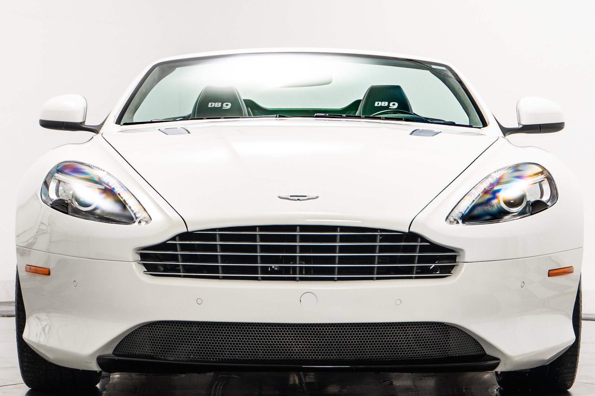 Used 2014 Aston Martin DB9 Volante image 4
