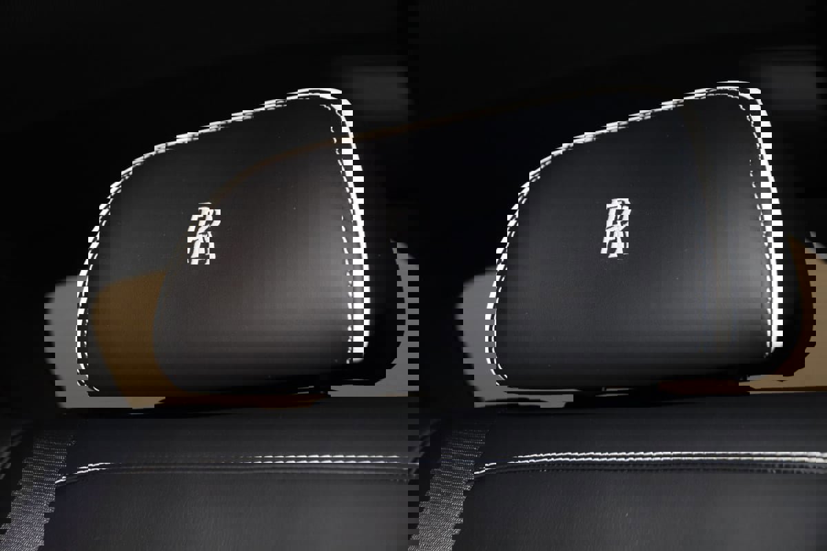 Used 2024 Rolls-Royce Cullinan Black Badge image 84