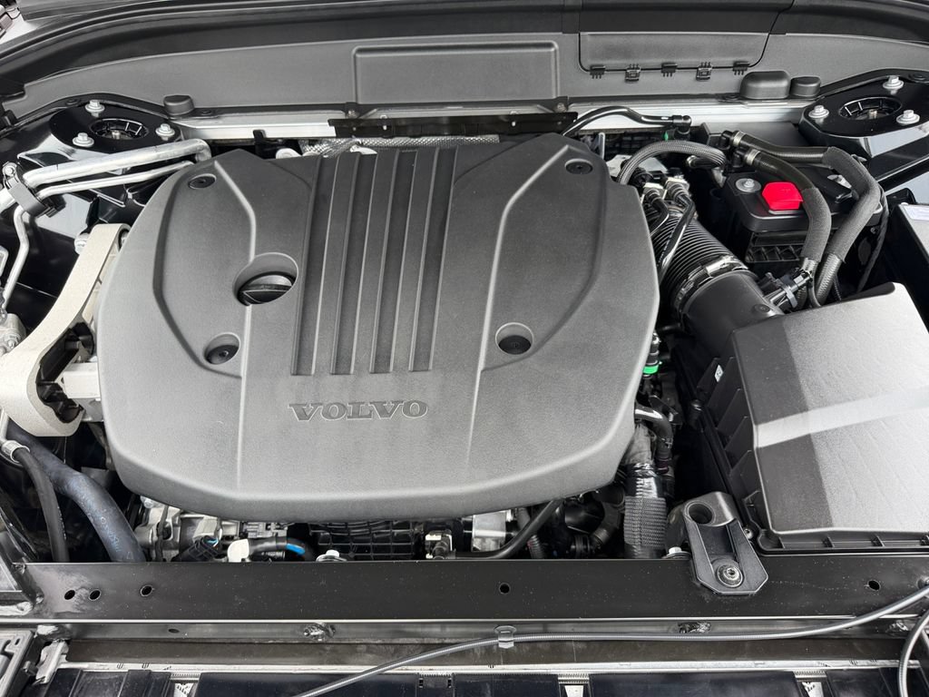 Certified 2026 Volvo XC60 B5 Plus w/ Protection Package Premier AWD/4WD image 29