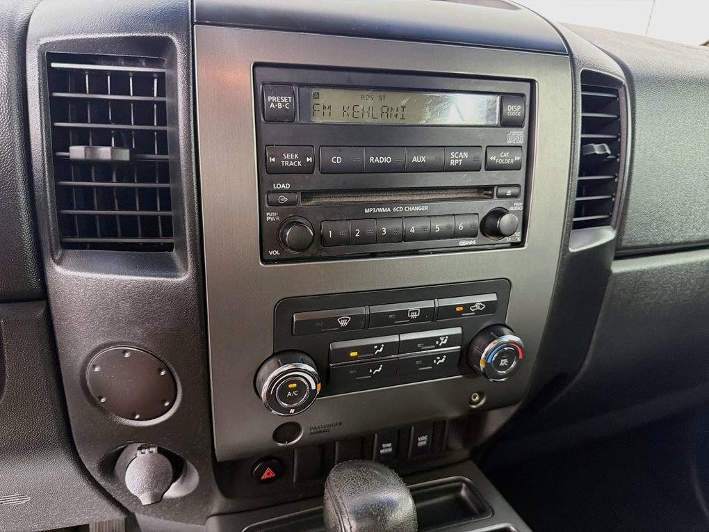 Used 2010 Nissan Titan SE w/ SE Value Truck Pkg RWD image 18