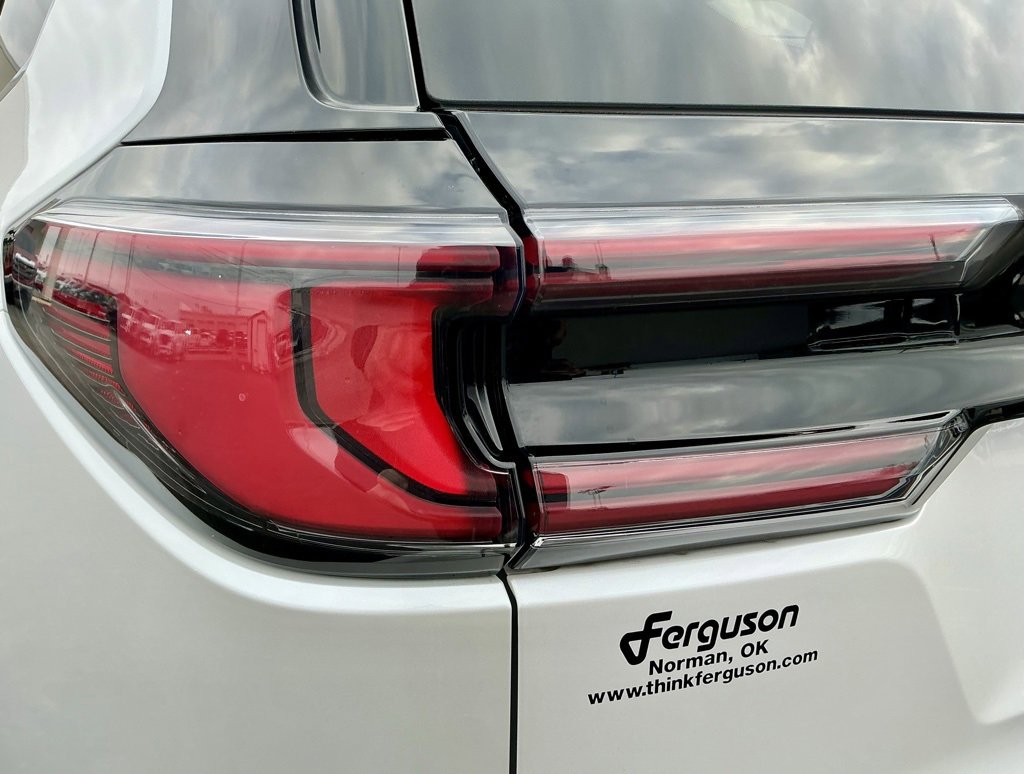 Used 2024 GMC Acadia Denali image 14