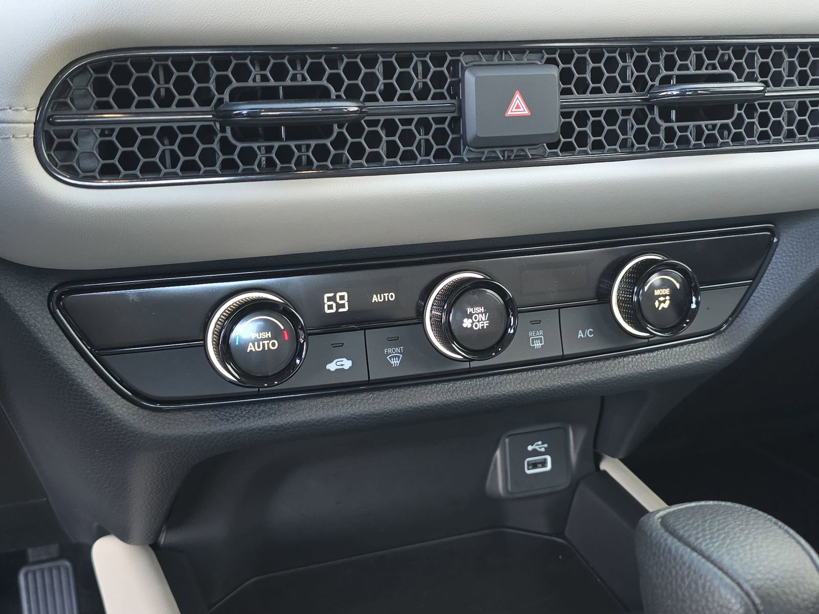 Used 2025 Honda HR-V LX image 23