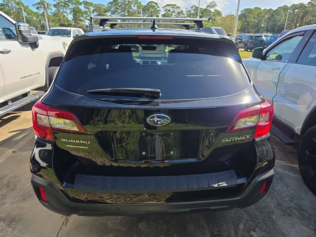 Used 2018 Subaru Outback 2.5i Touring AWD/4WD image 3