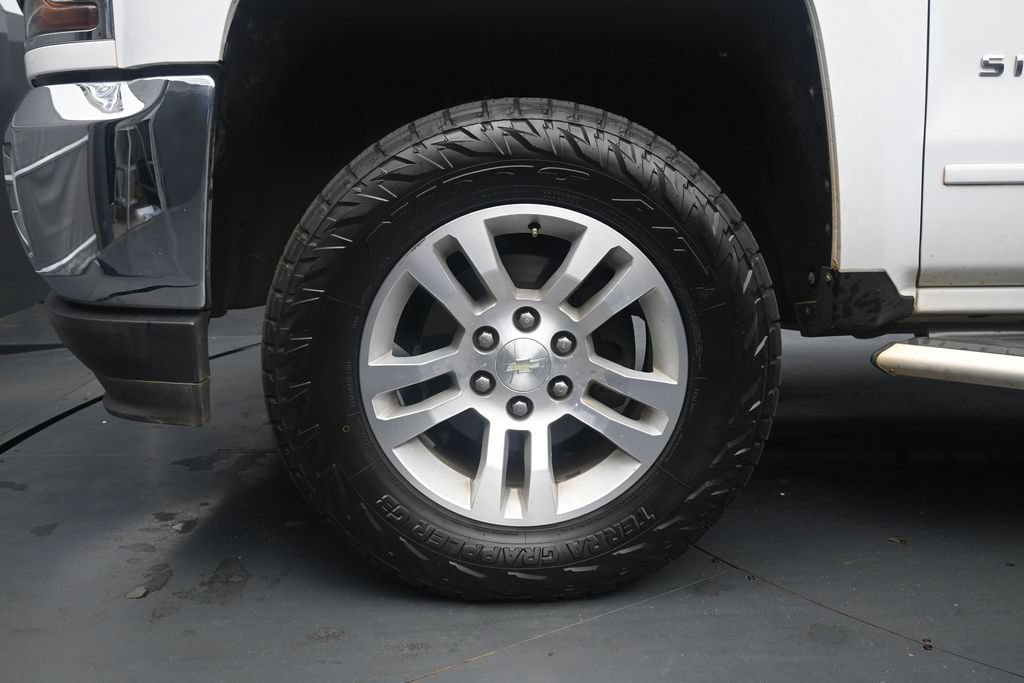 Used 2018 Chevrolet Silverado 1500 LT w/ All Star Edition AWD/4WD image 11