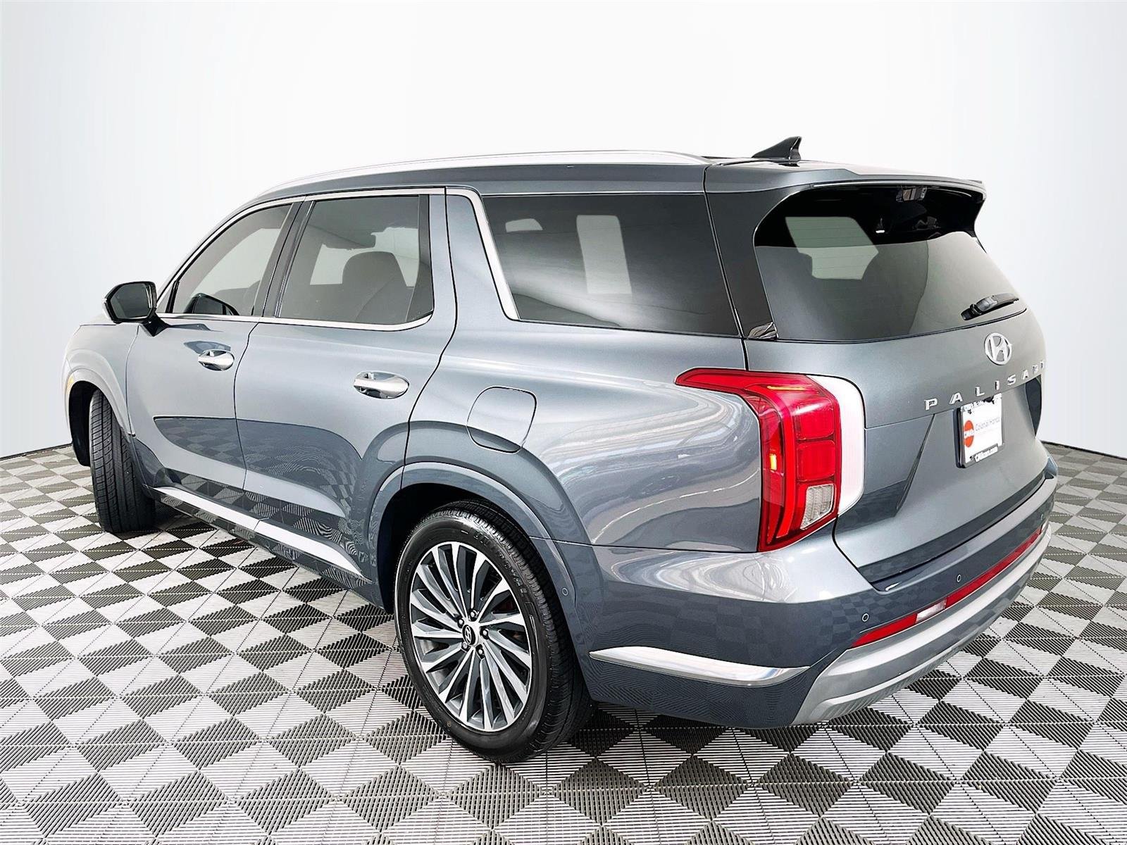 Used 2023 Hyundai Palisade Calligraphy FWD image 6