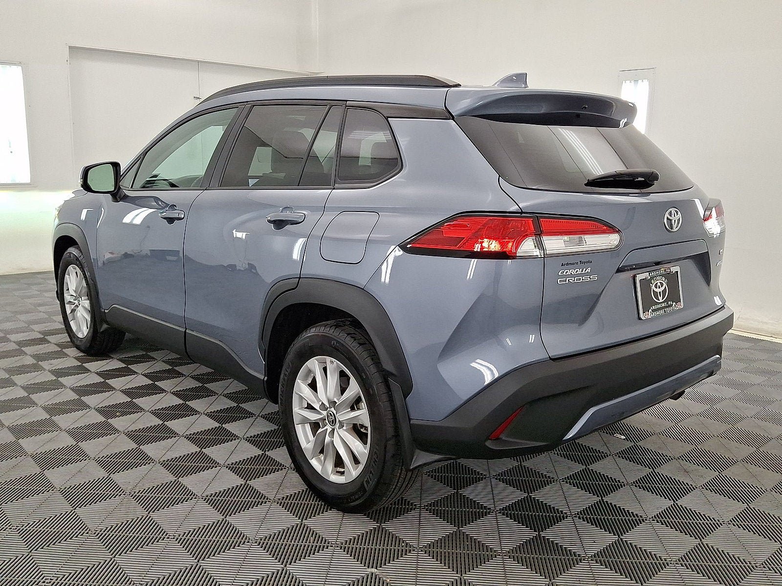 Certified 2024 Toyota Corolla Cross LE AWD/4WD image 13