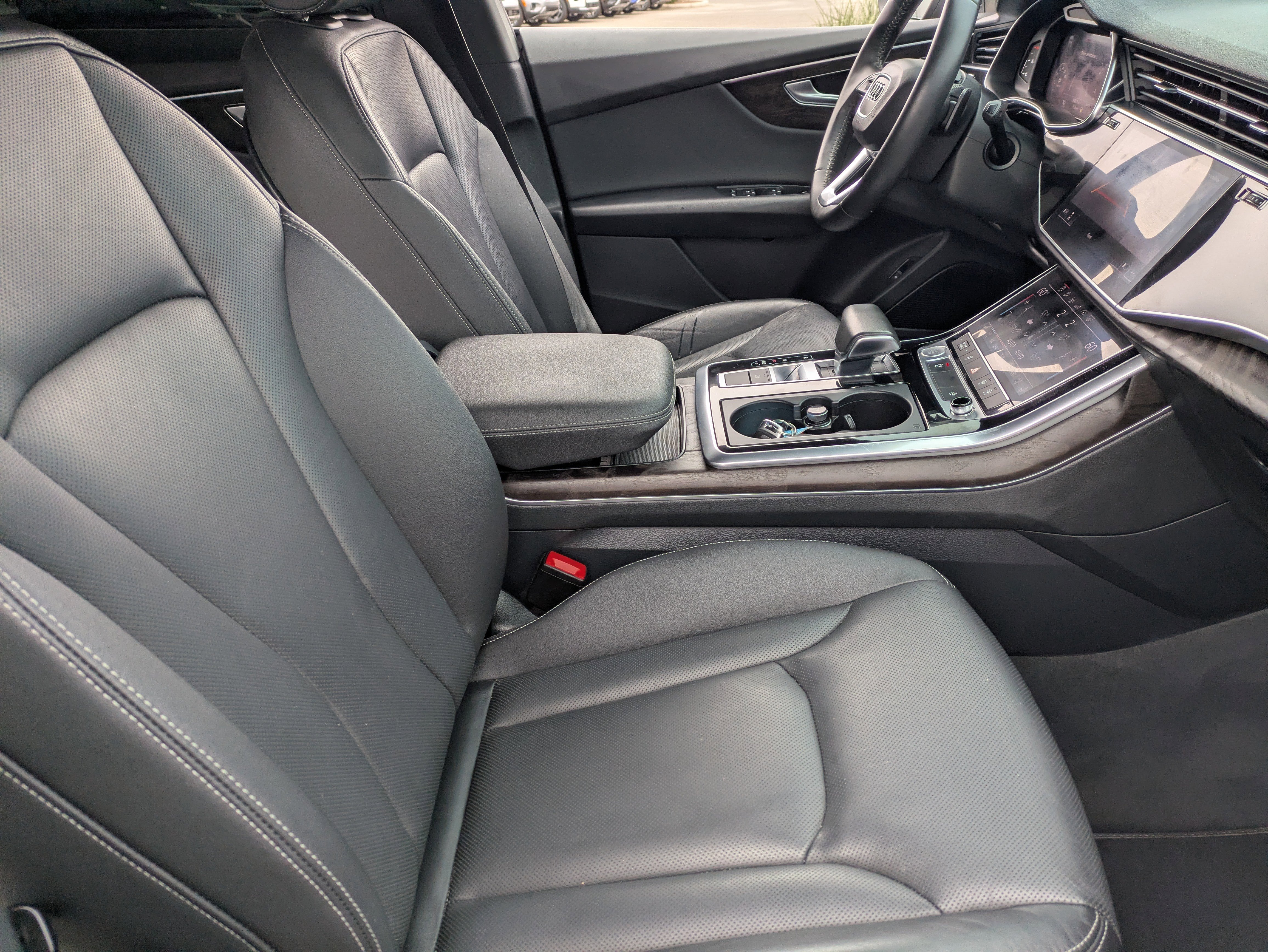 Used 2019 Audi Q8 Premium Plus AWD/4WD image 12