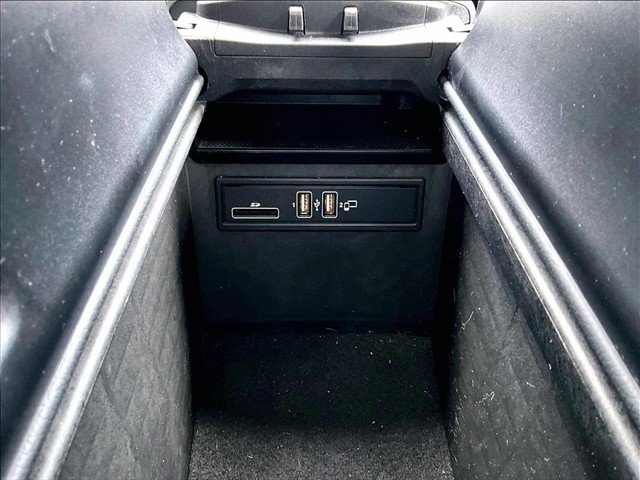 Used 2019 Mercedes-Benz GLC 300 4MATIC image 24