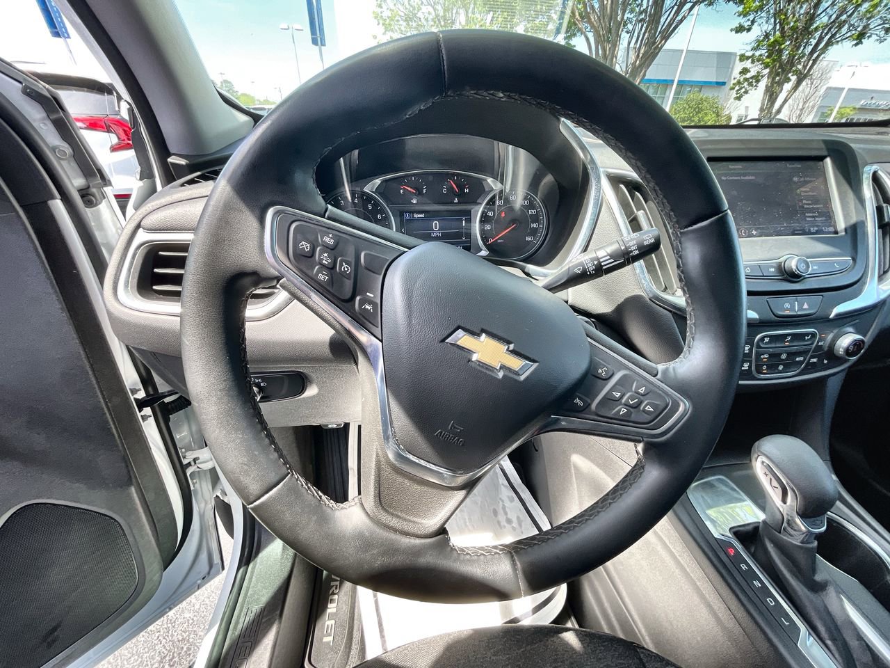 Used 2024 Chevrolet Equinox LT image 11