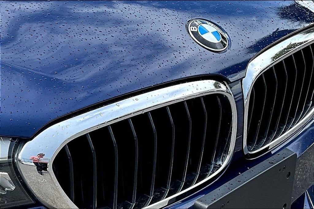 Used 2019 BMW 530e xDrive w/ Luxury Seating Package AWD/4WD image 33