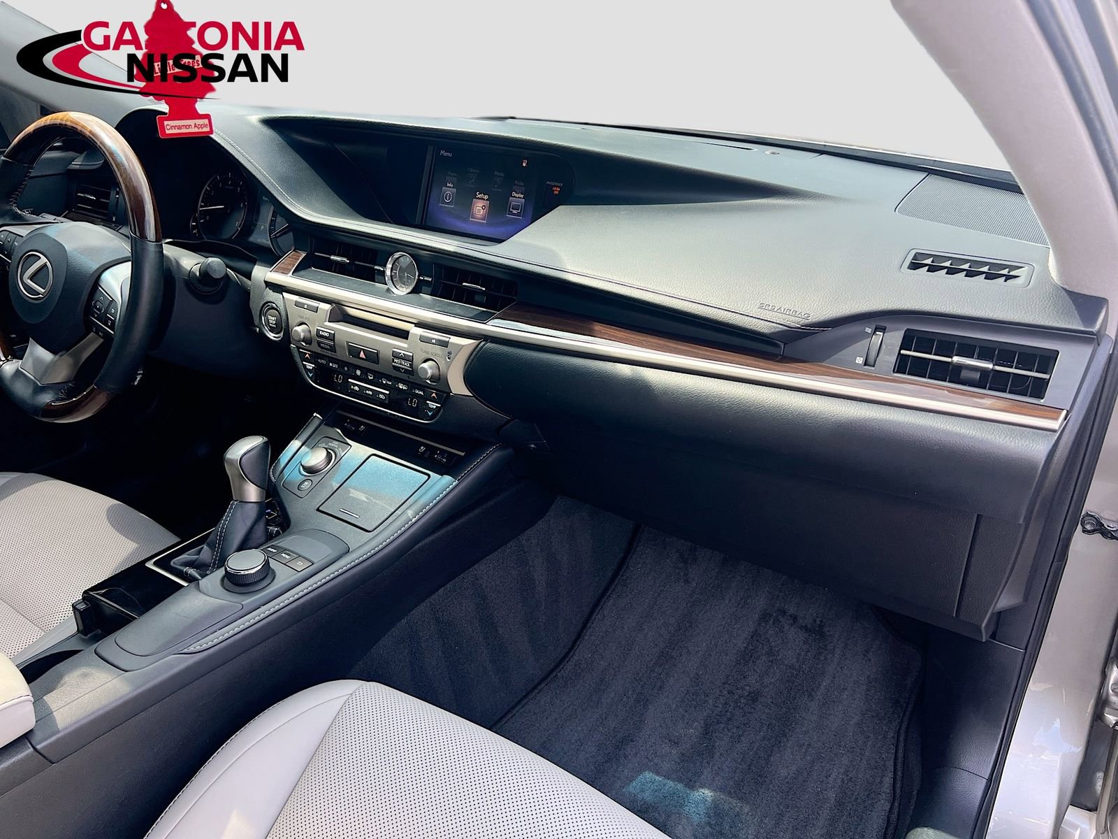 Used 2016 Lexus ES 350 w/ Premium Package w/Wood Trim FWD image 37