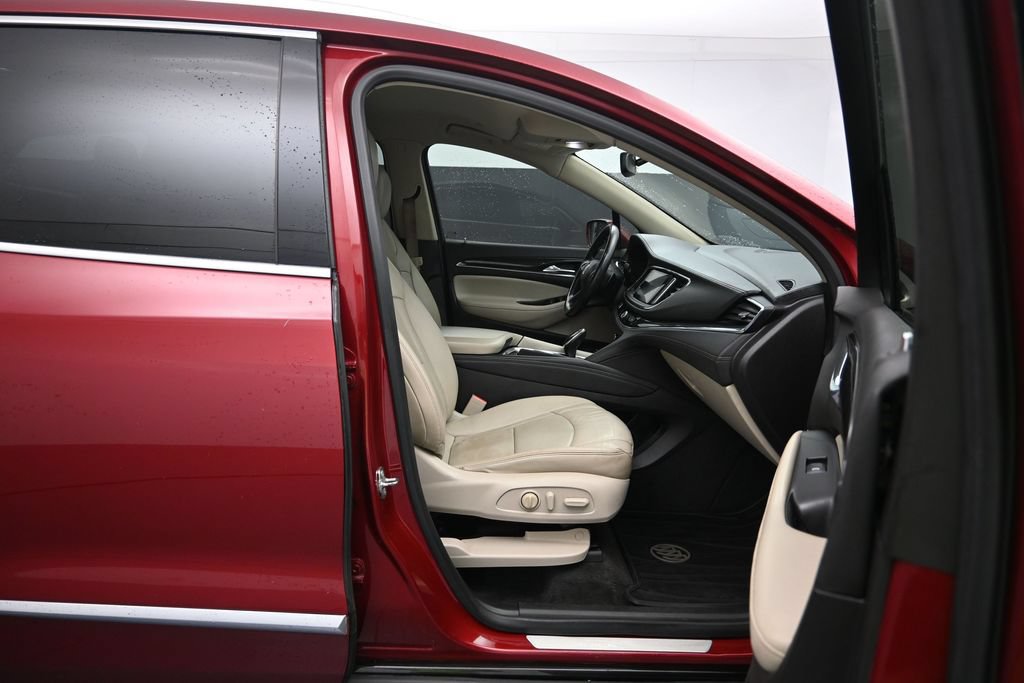 Certified 2018 Buick Enclave Essence FWD image 27
