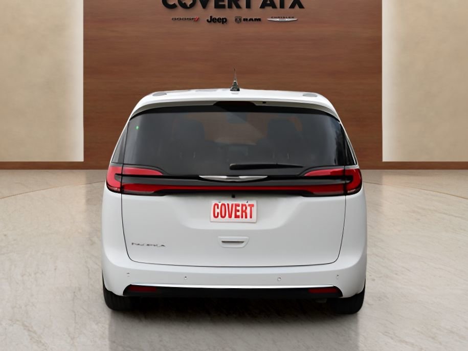 New 2026 Chrysler Pacifica Select FWD image 4