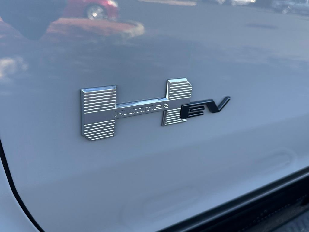New 2025 GMC Hummer EV 2X w/ Extreme Off-Road Package image 9