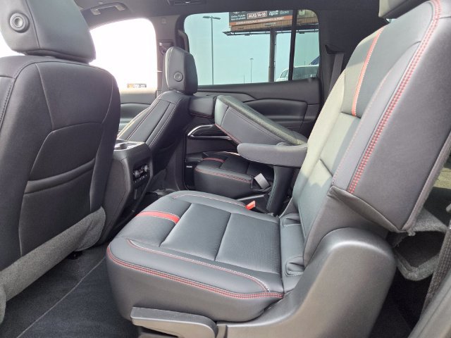 Used 2026 Chevrolet Traverse RS FWD image 6