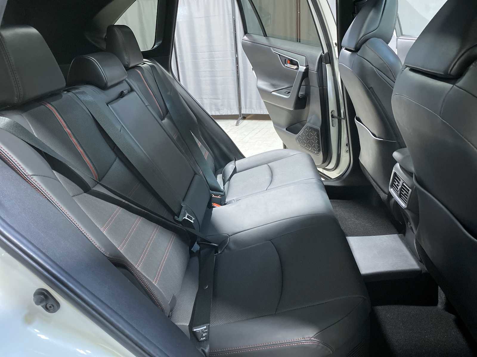 Used 2022 Toyota RAV4 XSE w/ Premium Package image 13