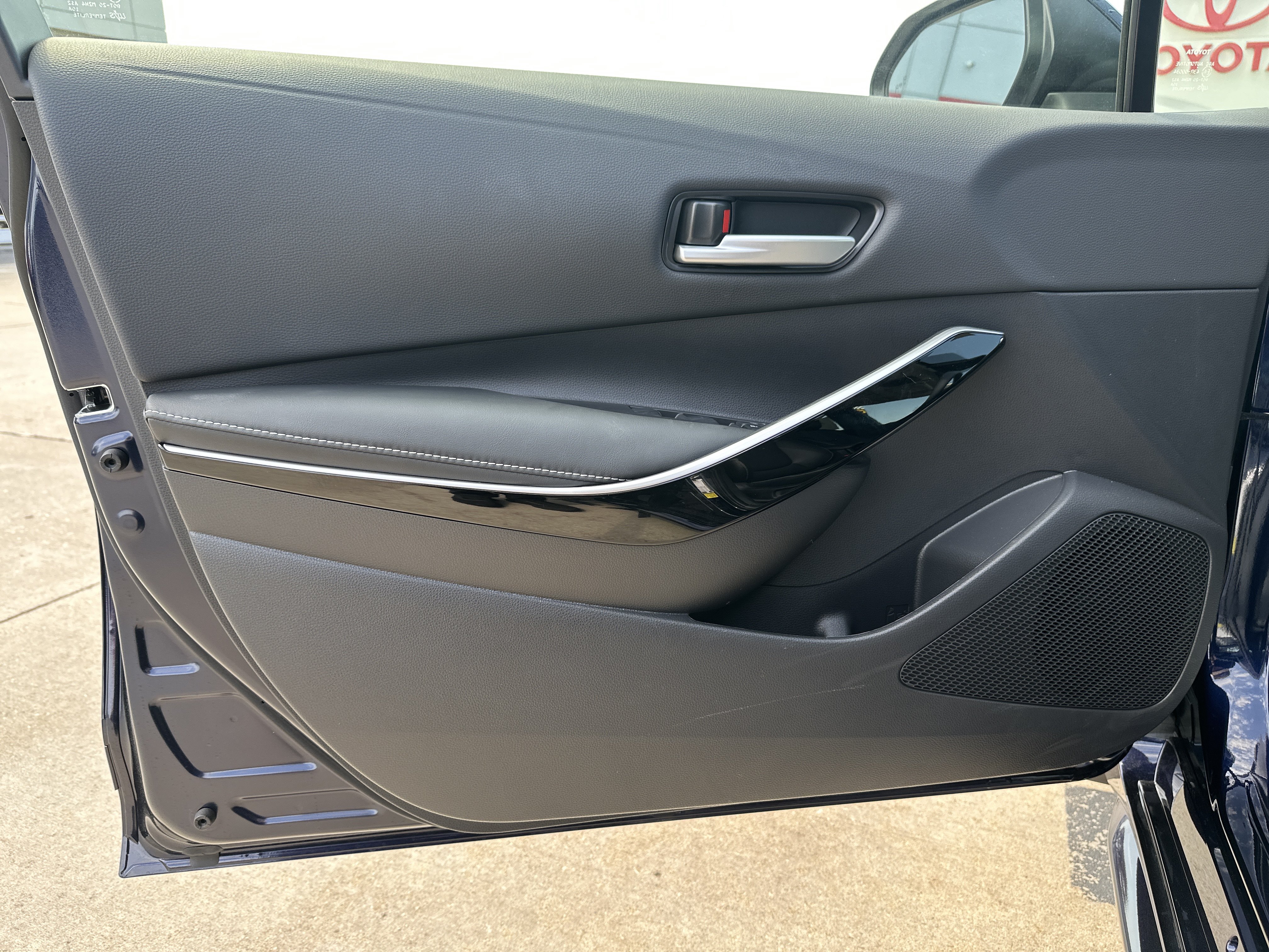 New 2026 Toyota Corolla Hybrid Sedan FWD image 9