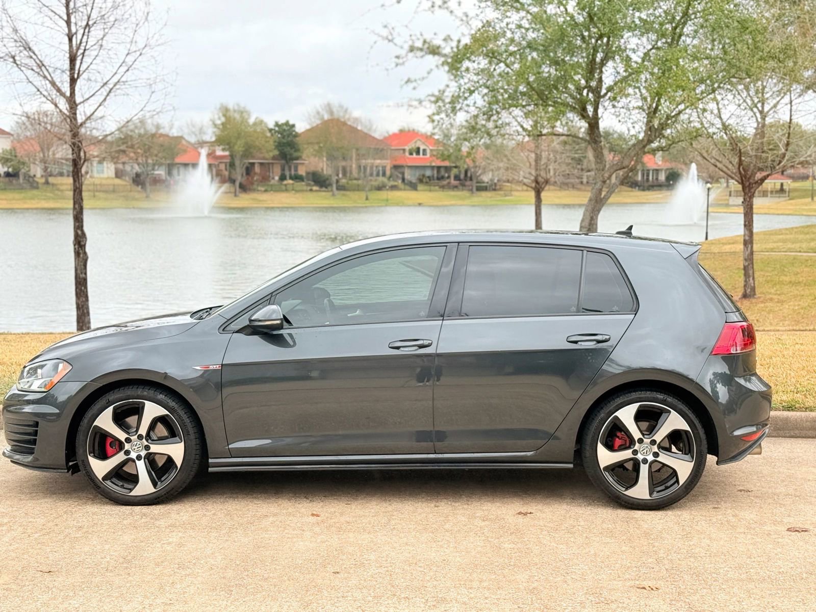 Used 2016 Volkswagen GTI S FWD image 4