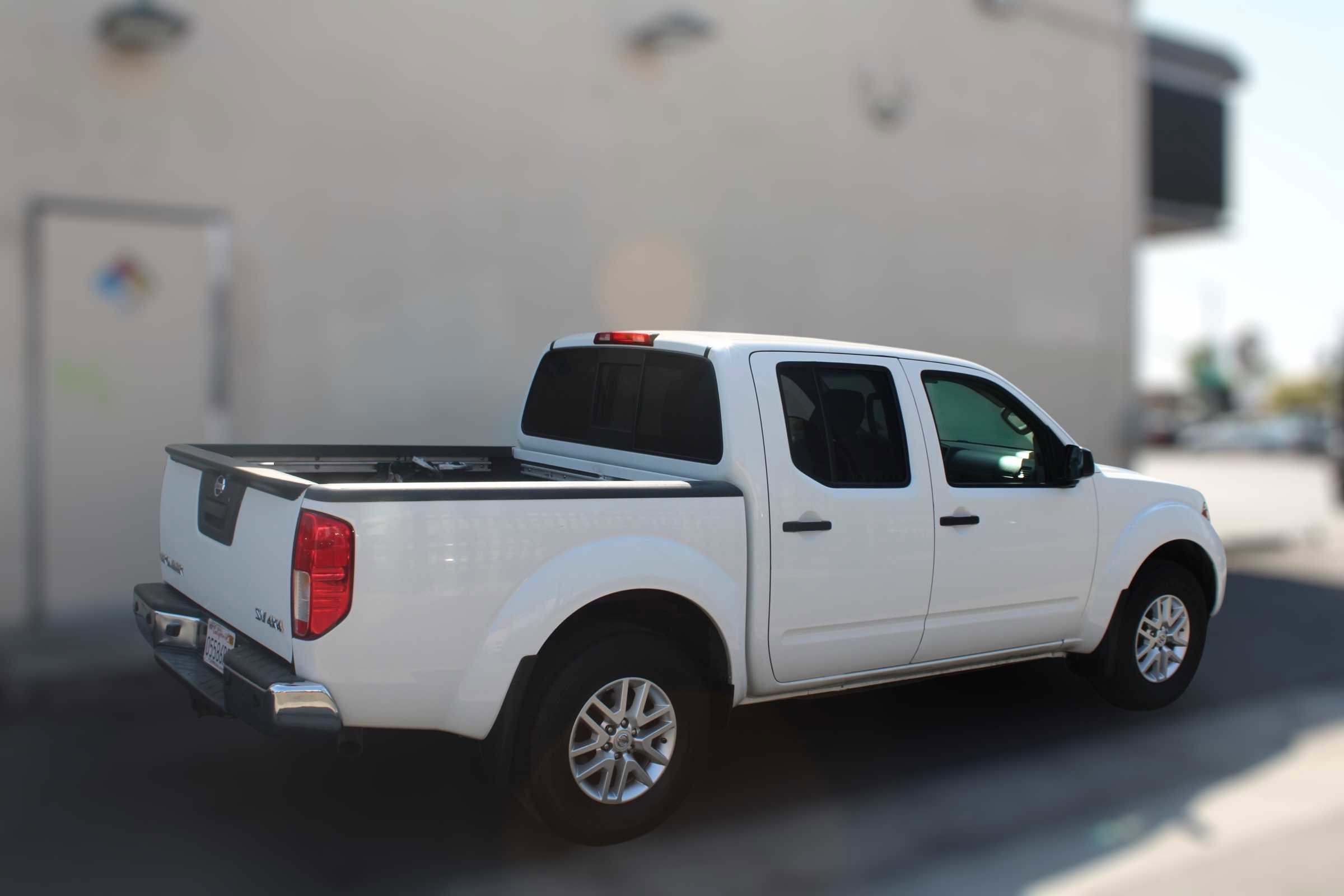Used 2016 Nissan Frontier SV w/ SV Value Truck Package image 4
