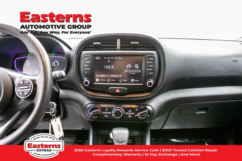 Used 2023 Kia Soul LX FWD image 13