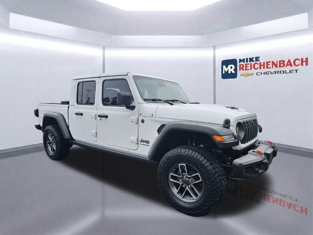 Used 2025 Jeep Gladiator Mojave w/ Technology Group