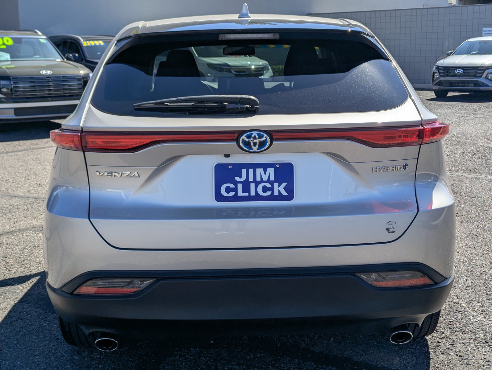 Used 2021 Toyota Venza LE w/ Carpet Mat Package (TMS) AWD/4WD image 3