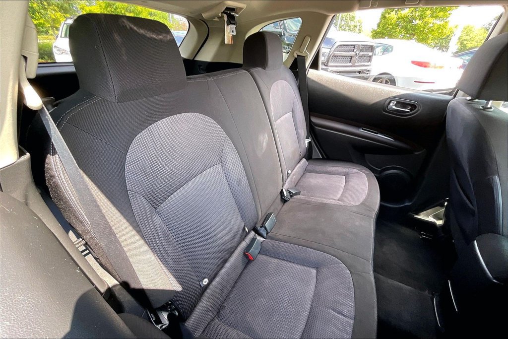 Used 2013 Nissan Rogue SV w/ Premium Pkg AWD/4WD image 30