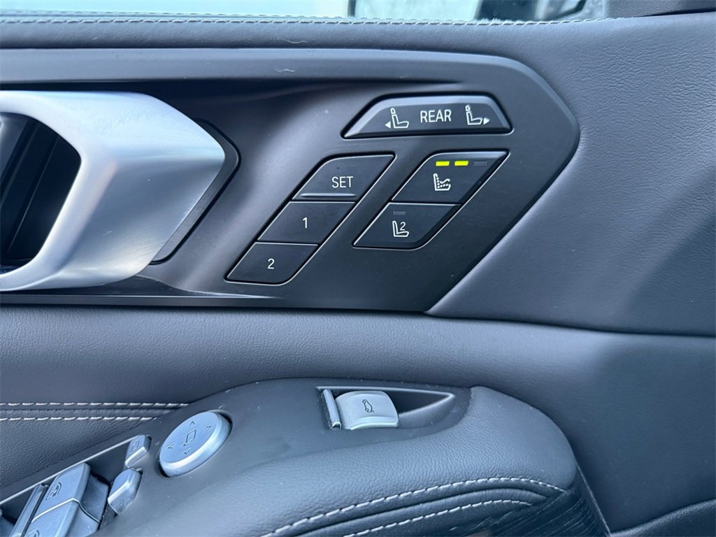 Certified 2023 BMW X7 xDrive40i w/ Executive Package image 30