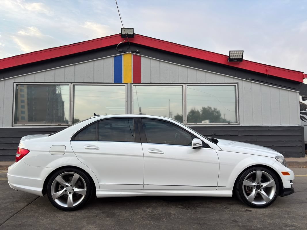 Used 2014 Mercedes-Benz C 250 Sedan image 5