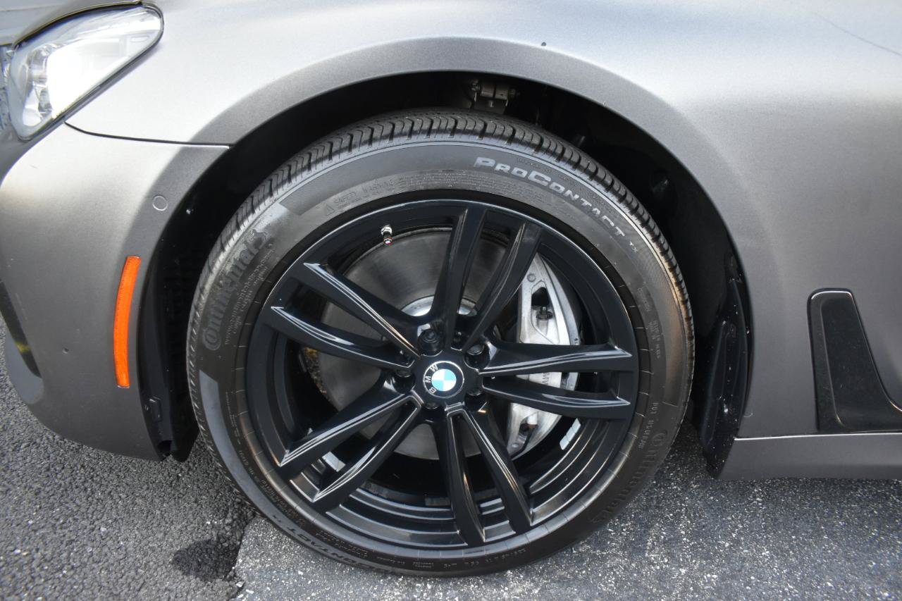 Used 2018 BMW 750i xDrive AWD/4WD image 29