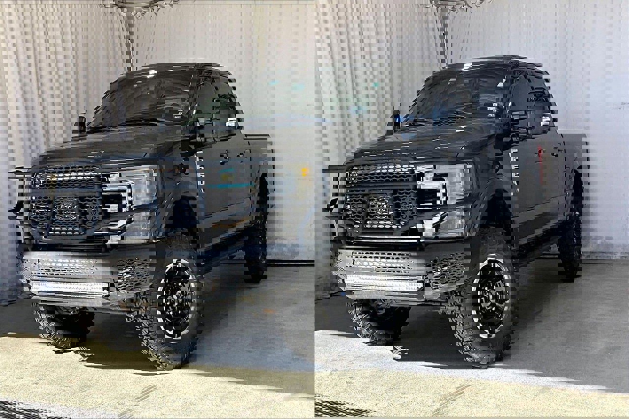 Used 2020 Ford F250 Lariat w/ Tremor Off-Road Package image 2