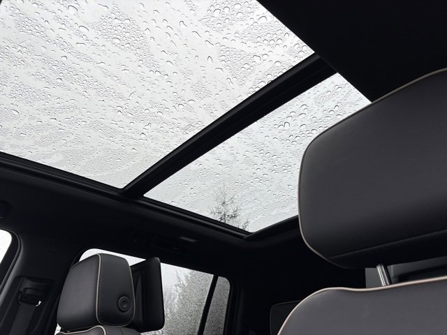 Used 2024 GMC Yukon XL SLT w/ SLT Premium Package image 35