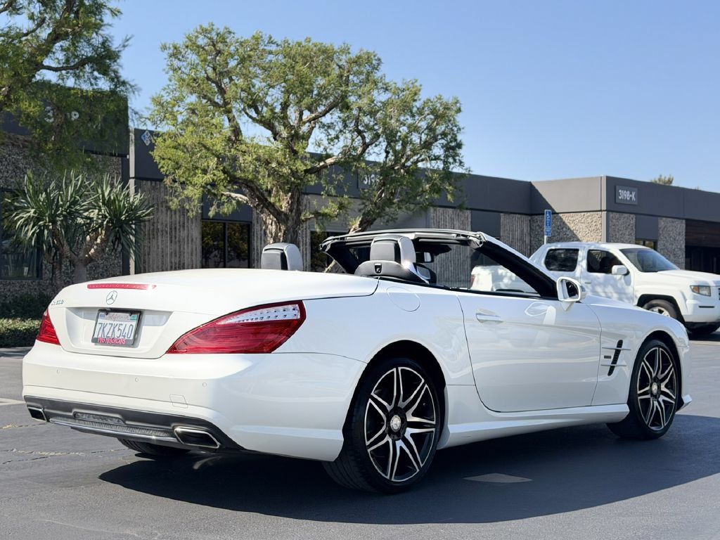 Used 2015 Mercedes-Benz SL 550 image 12