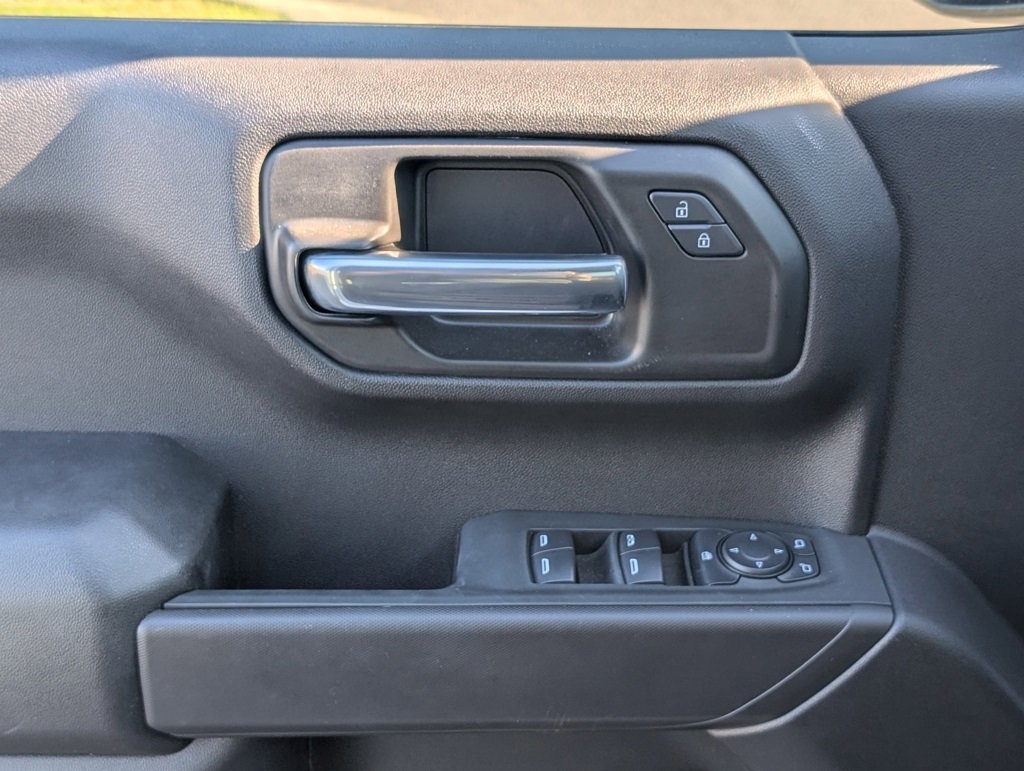 Used 2024 Chevrolet Silverado 1500 Custom w/ Turbomax Blackout Package image 19