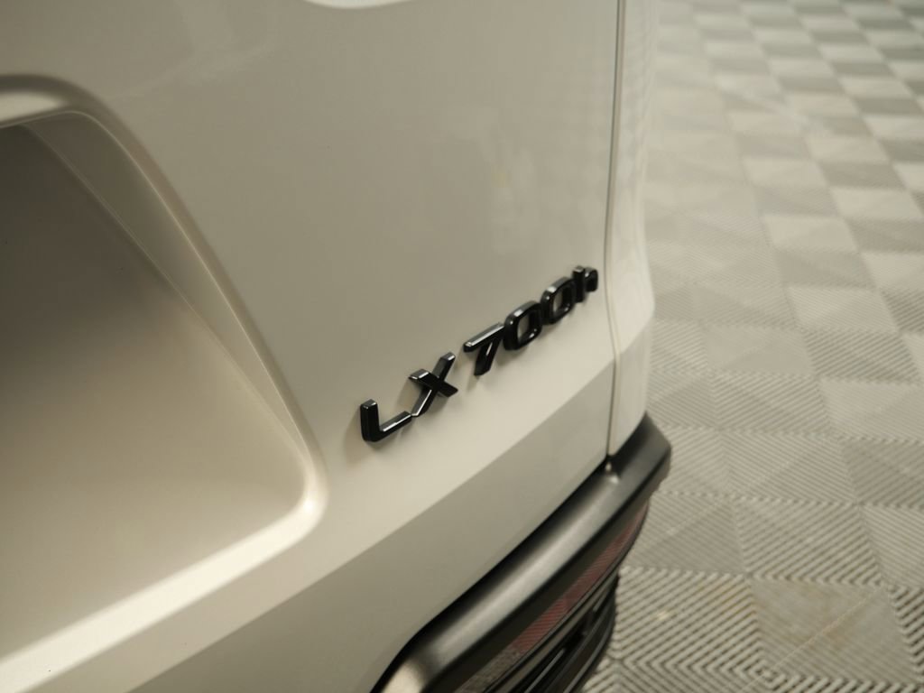 Used 2025 Lexus LX 700h Overtrail image 9