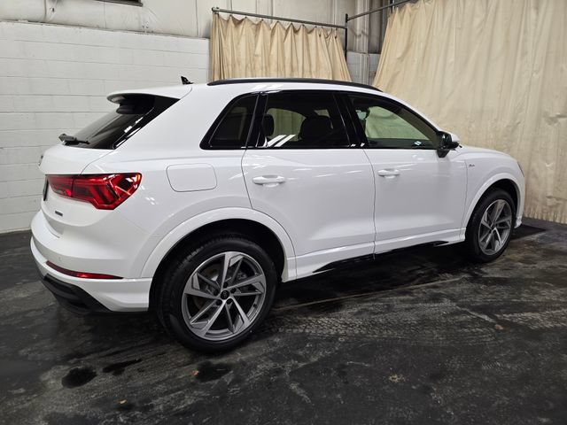 Certified 2025 Audi Q3 2.0T Premium w/ Convenience Plus Package AWD/4WD image 7