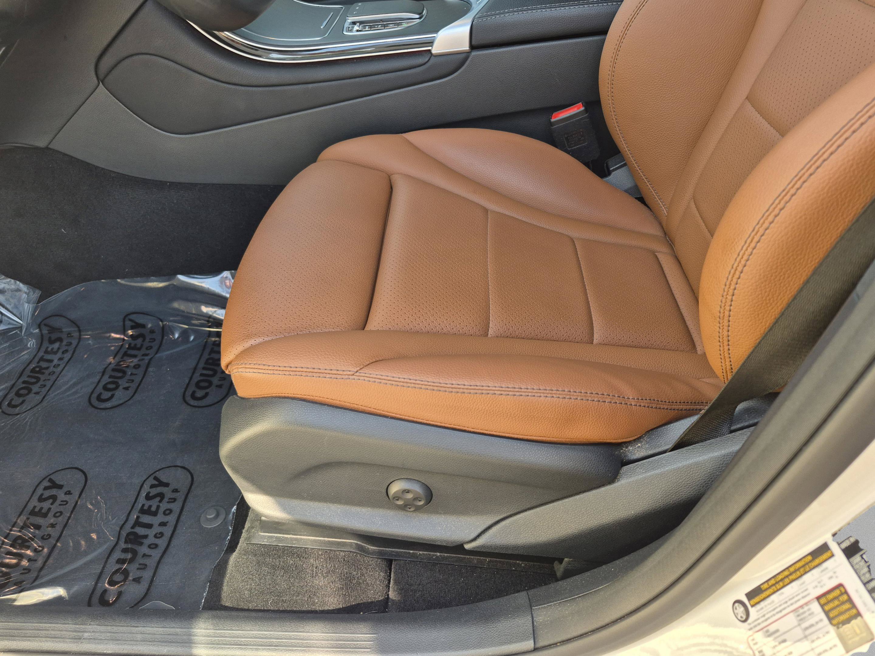Used 2022 Mercedes-Benz GLC 300 image 20