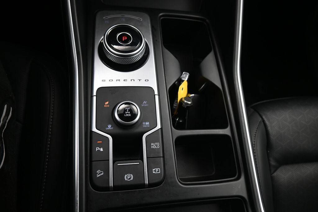 Certified 2023 Kia Sorento EX AWD/4WD image 17