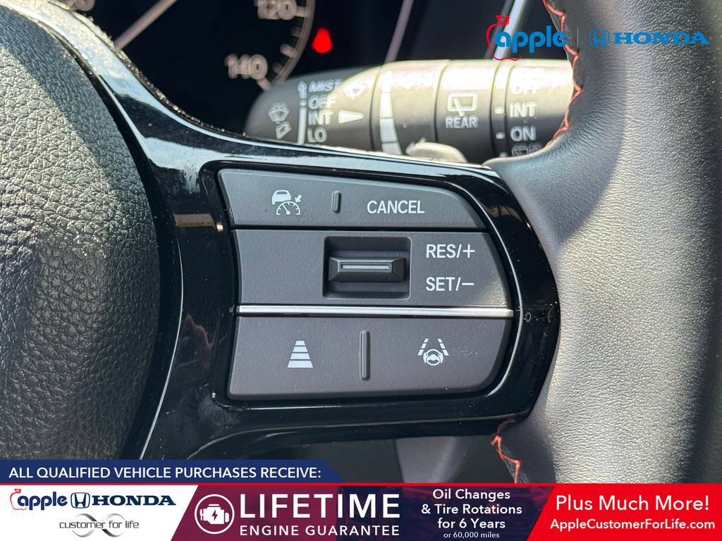 Used 2025 Honda Pilot Sport image 25