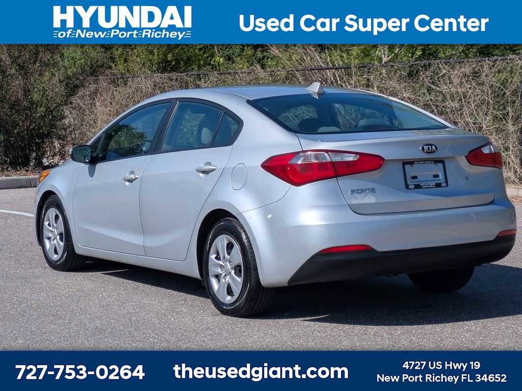 Used 2015 Kia Forte LX FWD image 3