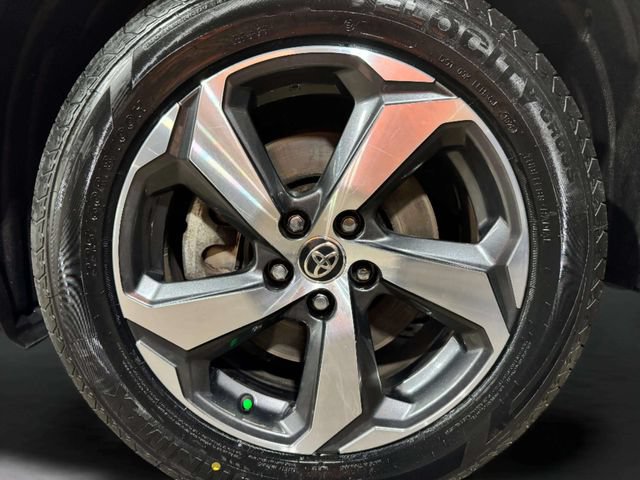 Used 2021 Toyota RAV4 SE w/ Weather & Moonroof Package AWD/4WD image 31