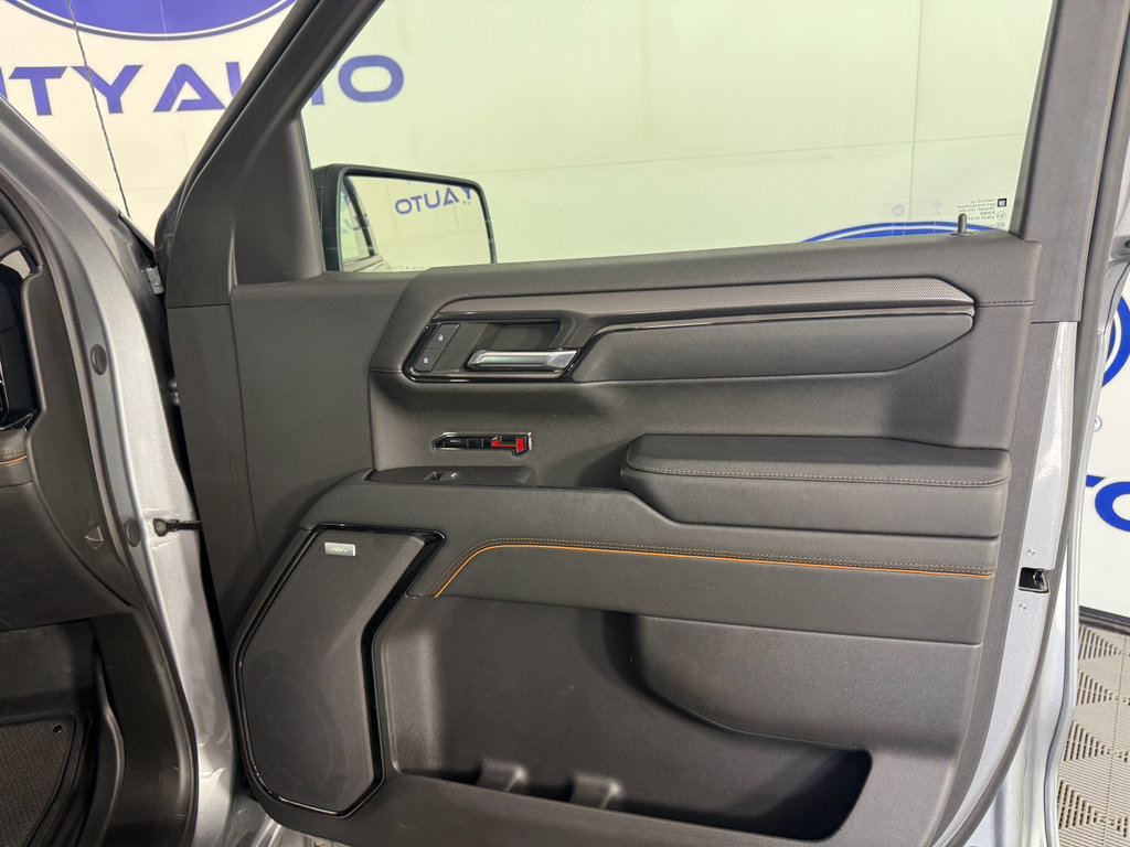 Used 2024 GMC Sierra 1500 AT4 w/ Technology Package image 16
