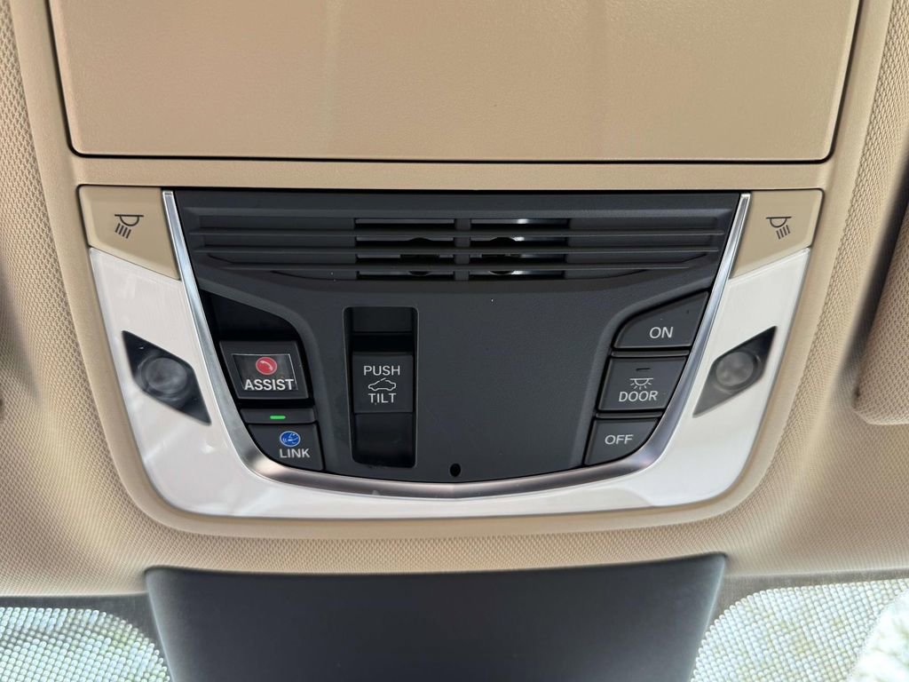 Used 2025 Acura TLX w/ Technology Package image 23