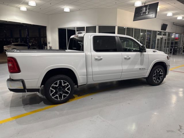 Used 2025 RAM 1500 Laramie AWD/4WD image 9