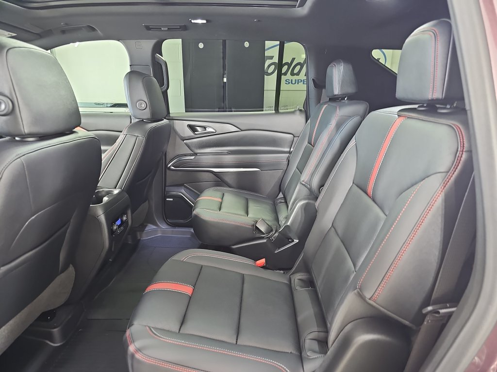 Certified 2024 Chevrolet Traverse RS w/ LPO, Floor Liner Package AWD/4WD image 19