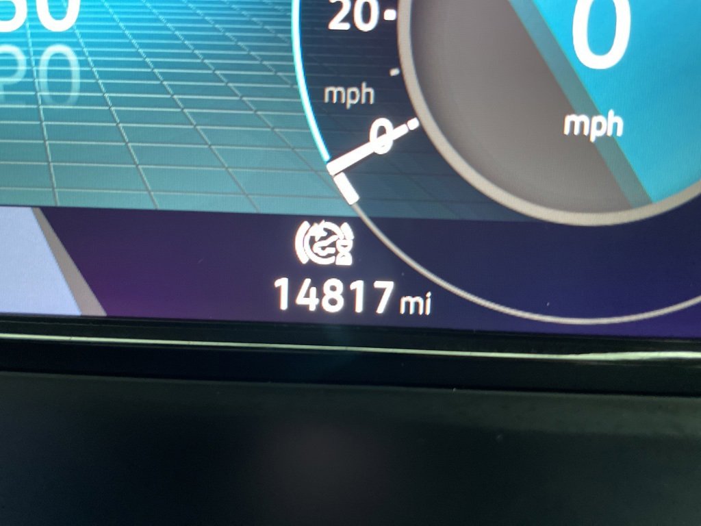 Used 2024 Volkswagen Atlas SE image 31