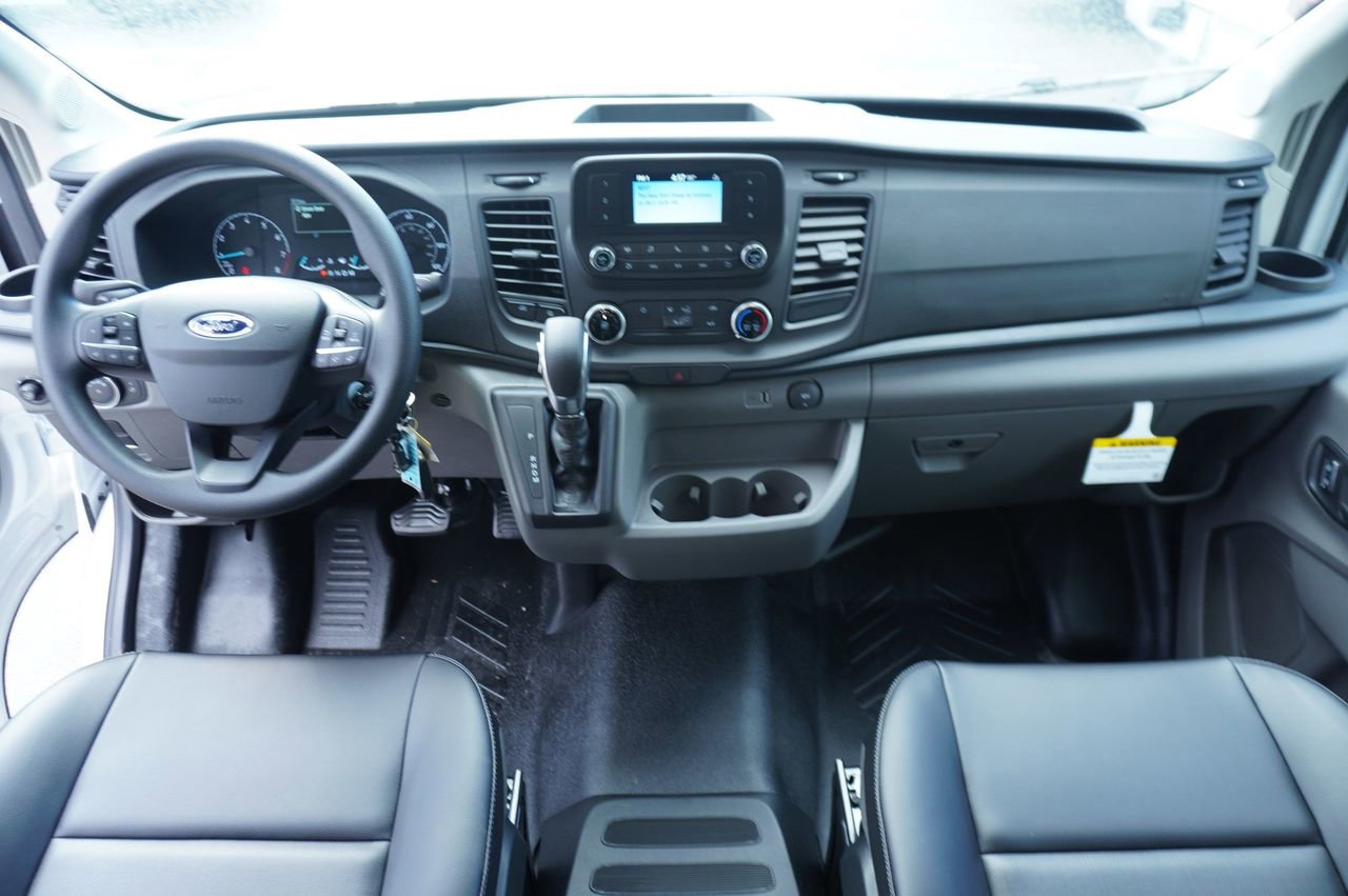 New 2025 Ford Transit 250 148 Medium Roof image 12