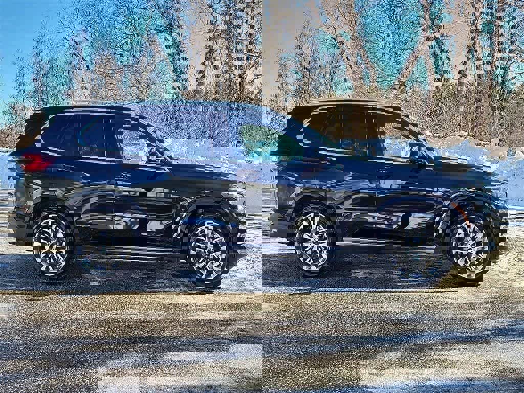 Used 2023 BMW X5 xDrive40i w/ Premium Package image 8